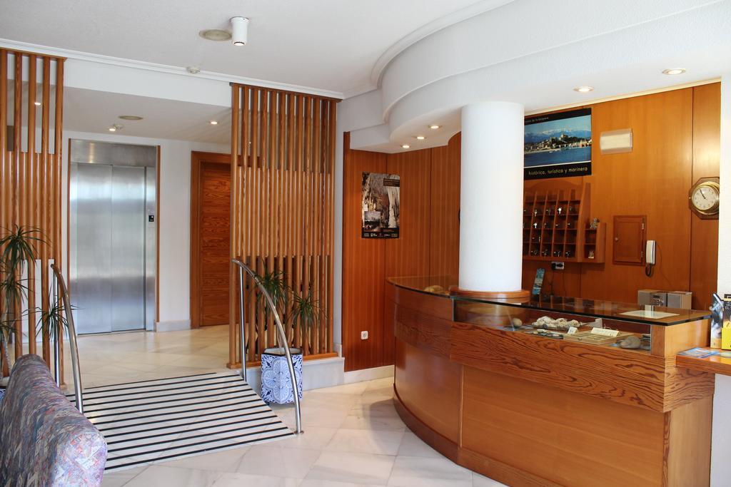 Hôtel Residencia Miramar à San Vicente De La Barquera Extérieur photo